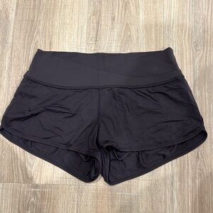 Lululemon running short